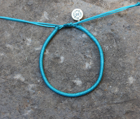 Loop Slim Bracelet 03