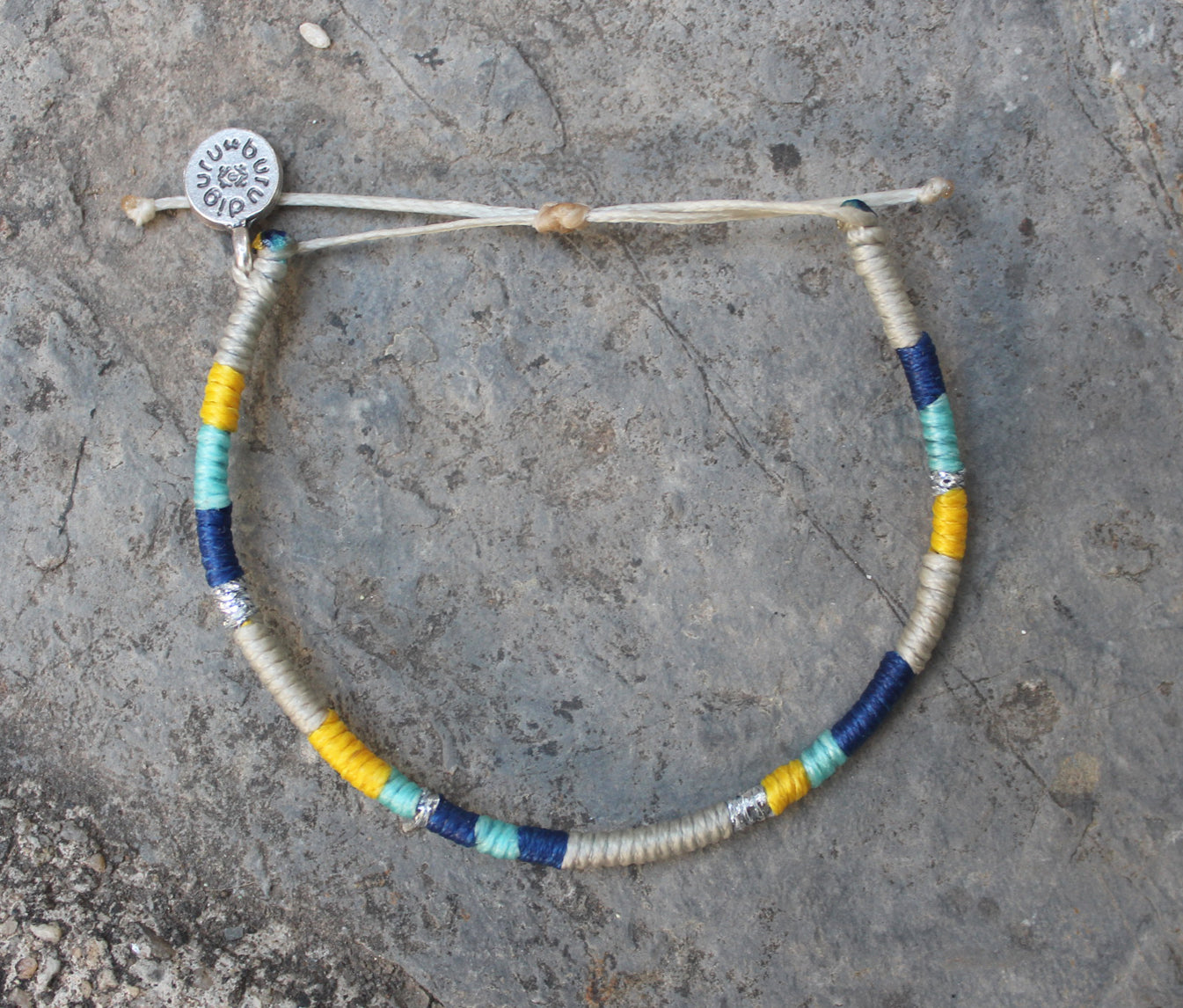 Loop Chique Bracelet